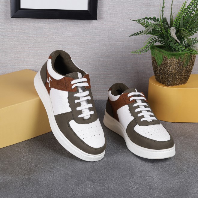 Mochi Men White Casual Sneakers