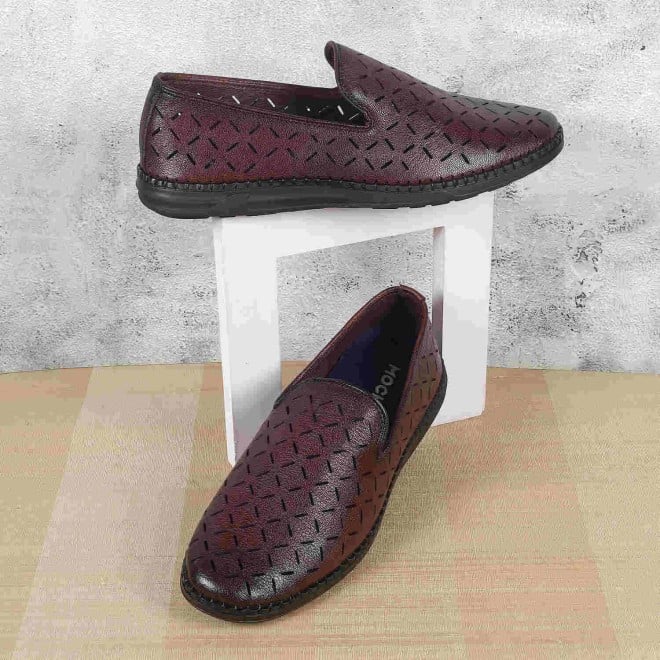 Mochi Men Wine Casual Sandals