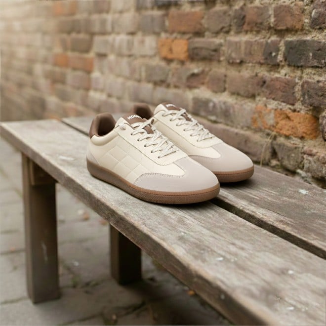 Mochi Men Beige Casual Sneakers
