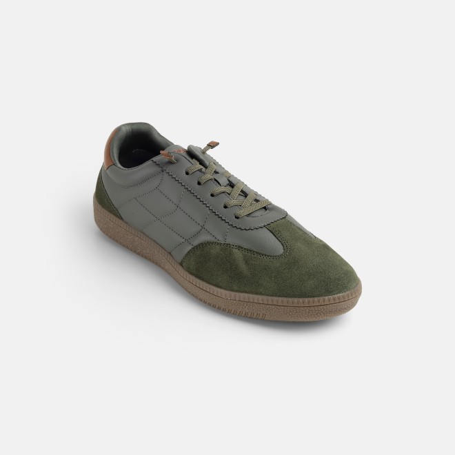 Mochi Men Olive Casual Sneakers