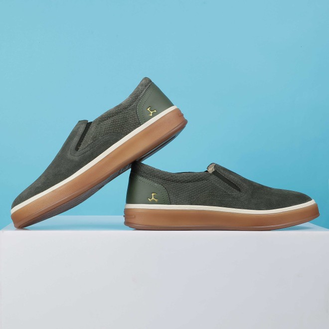 Mochi Men Olive Casual Sneakers