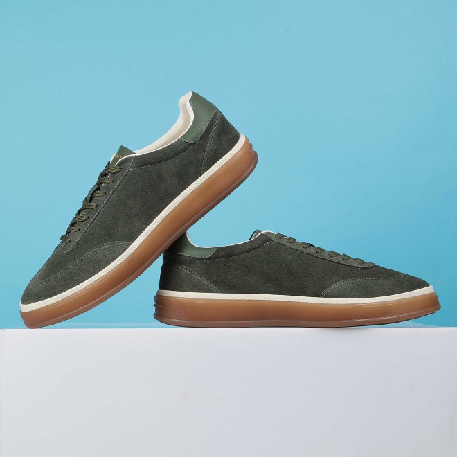 Mochi Men Olive Casual Sneakers