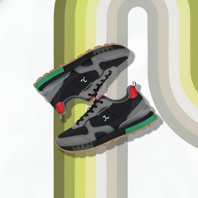 Mochi Men Black Sports Walking Shoes