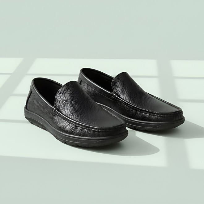 Mochi Men Black Casual Loafers