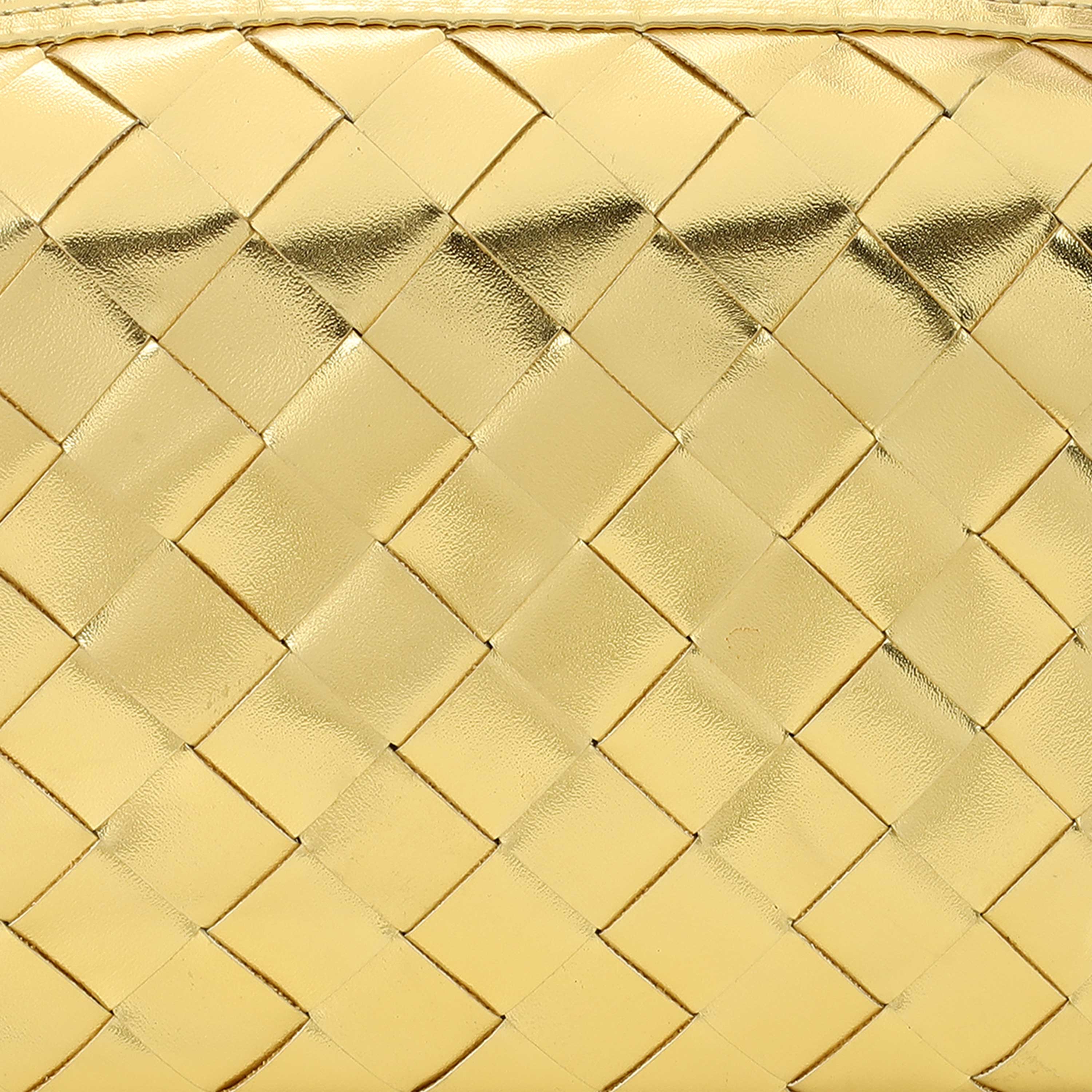 Cheemo Women Gold Wallet (SKU: 77-256-15-10) Cheemo Women Gold Wallet (SKU: 77-256-15-10)