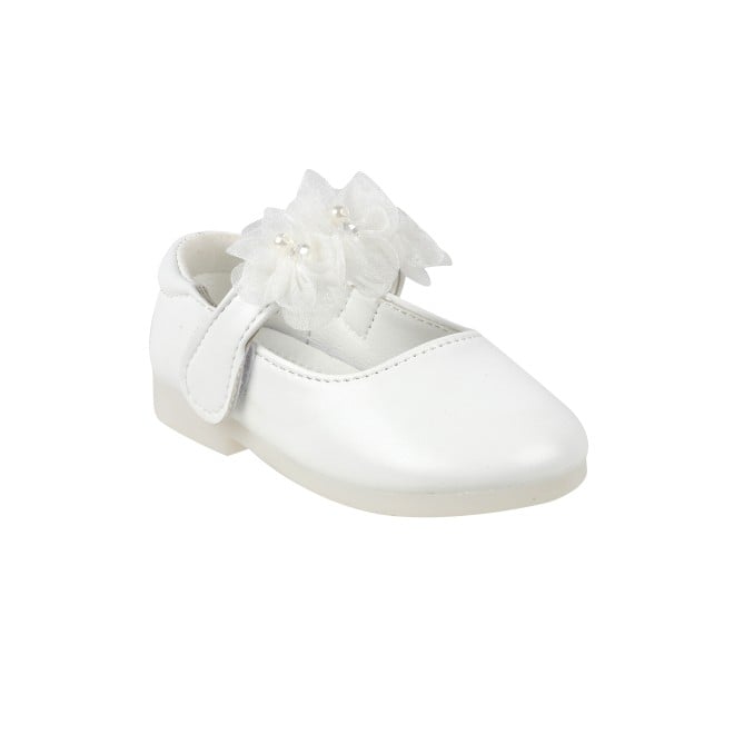 Kittens Girls White Casual Ballerinas (SKU: 78-49-16-22)