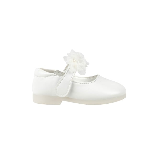Kittens Girls White Casual Ballerinas (SKU: 78-49-16-22)