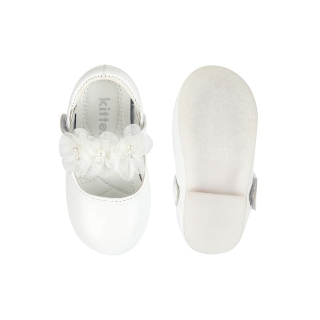 Kittens Girls White Casual Ballerinas (SKU: 78-49-16-22)