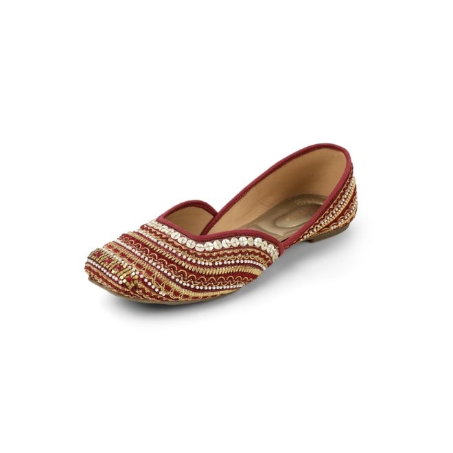Cheemo Women Maroon Ethnic Mojaris (SKU: 92-133-44-37)