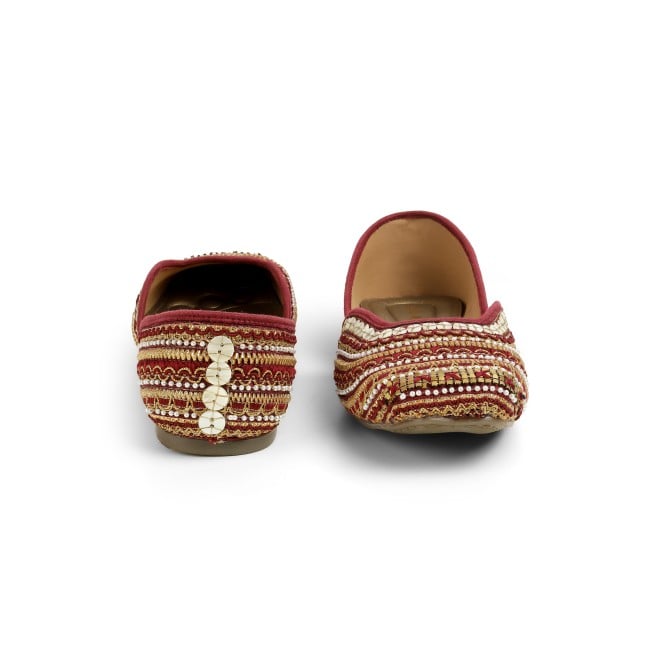 Cheemo Women Maroon Ethnic Mojaris (SKU: 92-133-44-37)