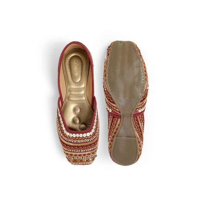 Cheemo Women Maroon Ethnic Mojaris (SKU: 92-133-44-37)
