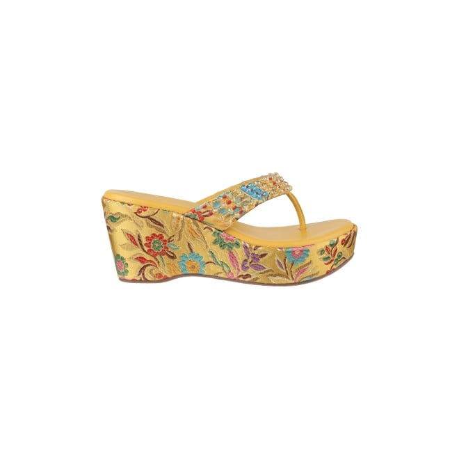 Cheemo Women Yellow Casual Slip Ons (SKU: 92-154-33-39)