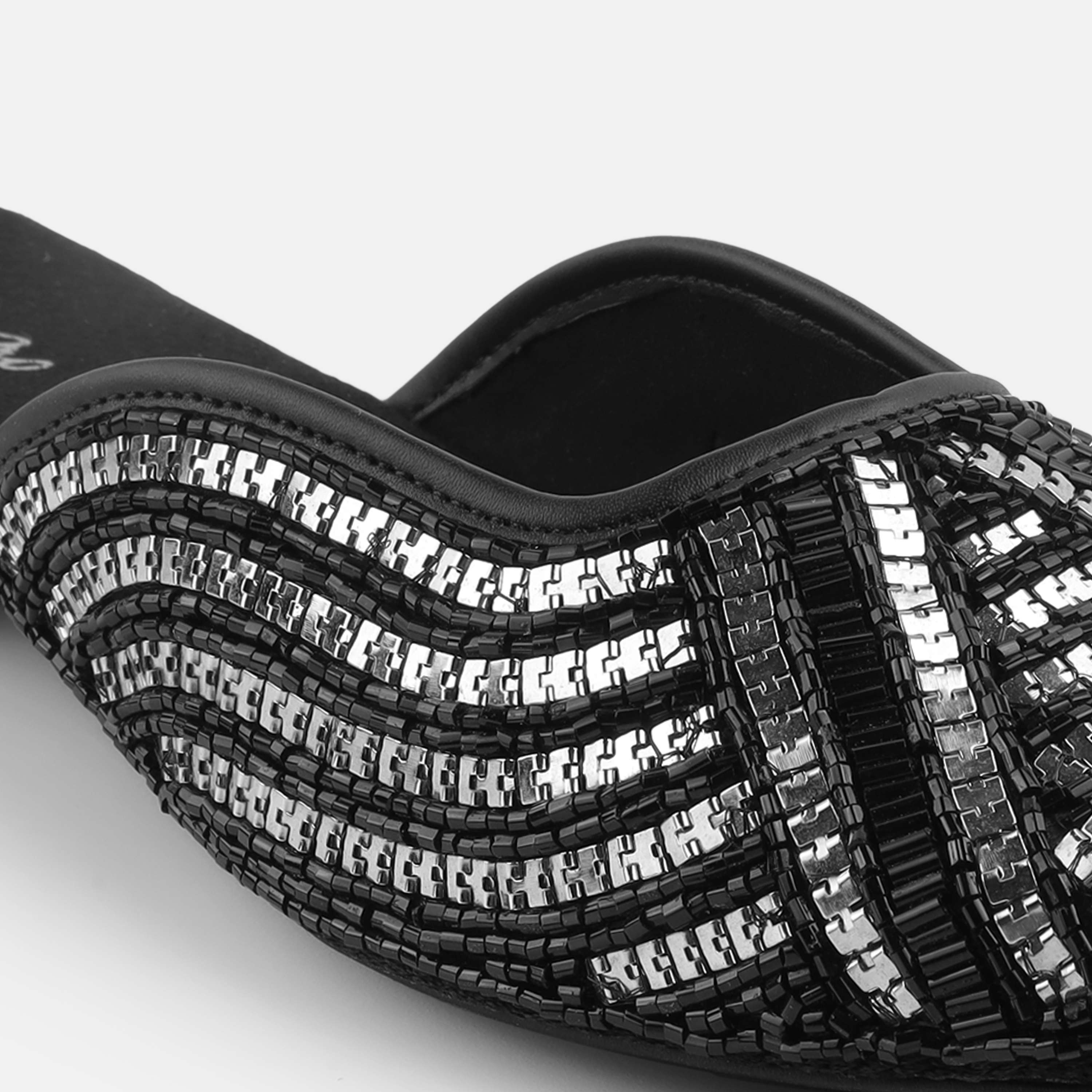 Cheemo Women Black Ethnic Slip Ons (SKU: 92-199-11-37)