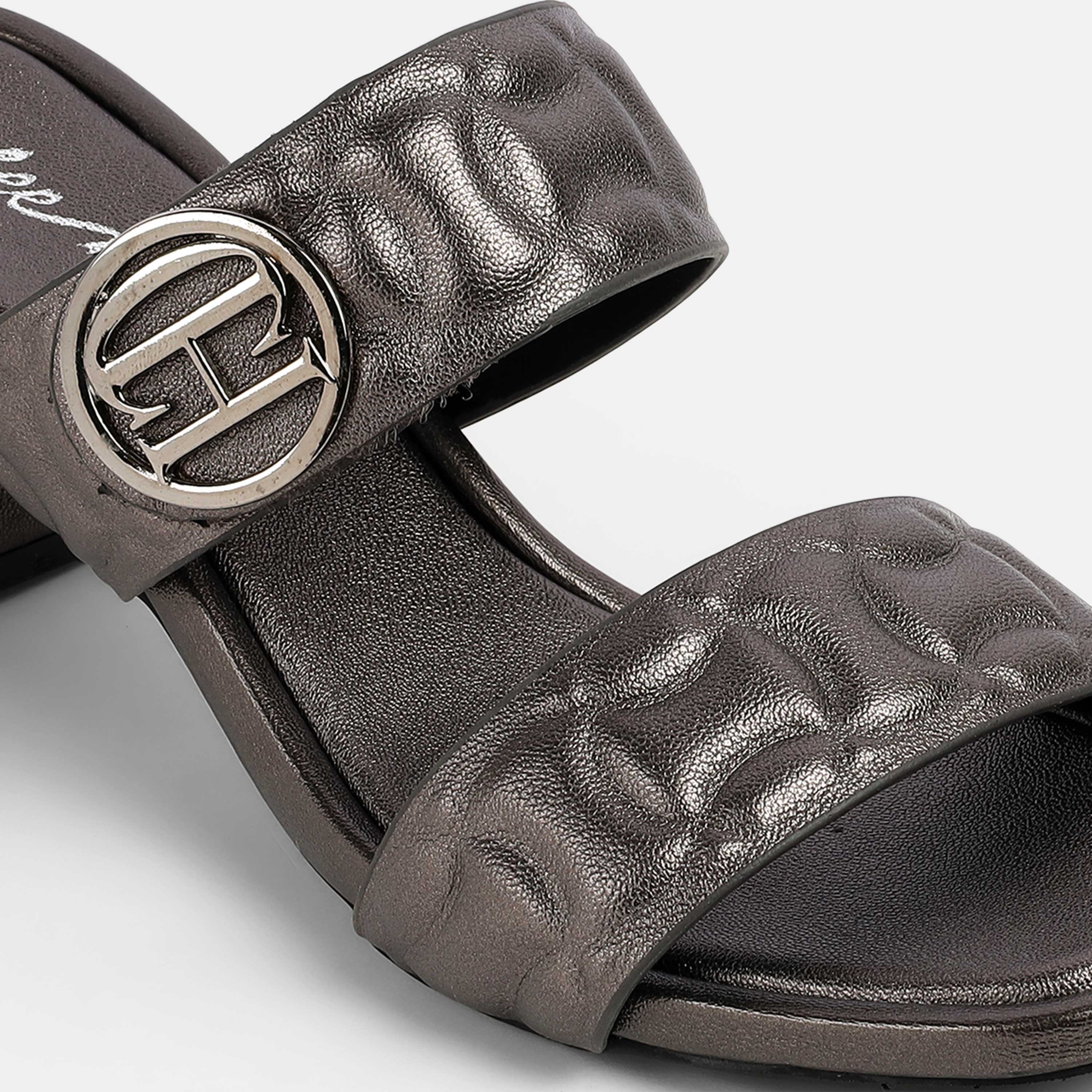 Cheemo Women Gun-metal Casual Slip Ons (SKU: 92-209-29-37)