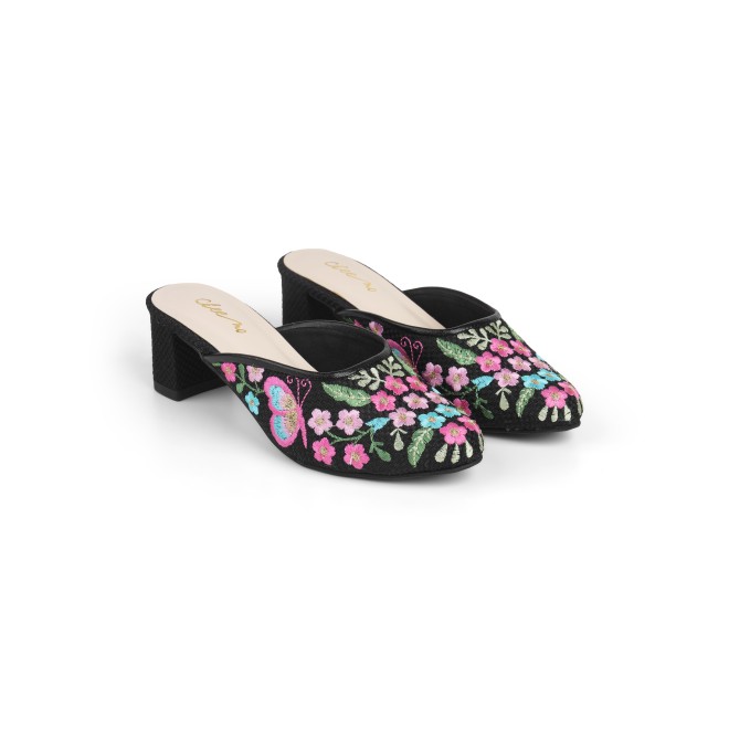 Cheemo Women Black Ethnic Slip Ons (SKU: 92-214-11-37)