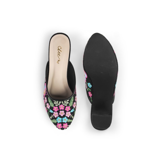 Cheemo Women Black Ethnic Slip Ons (SKU: 92-214-11-37)