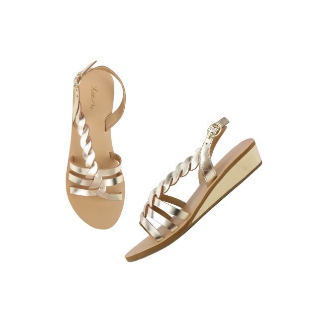 Cheemo Women Gold Casual Sandals (SKU: 92-227-15-37)