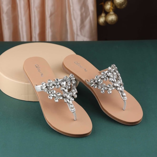 Cheemo Women Silver Casual Slippers (SKU: 92-228-27-37)