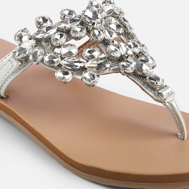 Cheemo Women Silver Casual Slippers (SKU: 92-228-27-37)