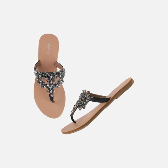 Cheemo Women Black Casual Slippers (SKU: 92-228-11-37)