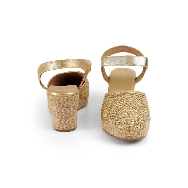Cheemo Women Gold Casual Sandals (SKU: 92-234-15-37)