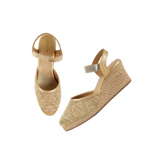 Cheemo Women Gold Casual Sandals (SKU: 92-234-15-37)
