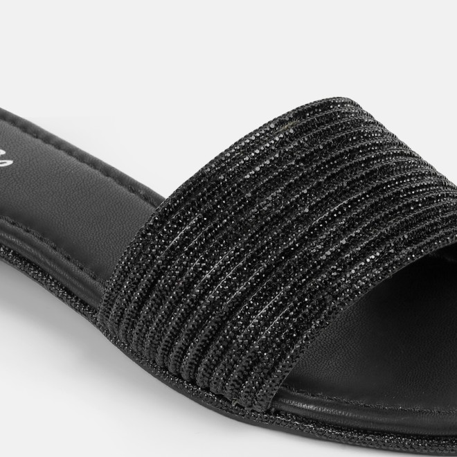 Cheemo Women Black Casual Slip Ons (SKU: 92-301-11-36)