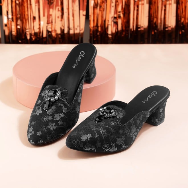 Cheemo Women Black Ethnic Slip Ons