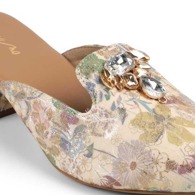 Cheemo Women Gold Casual Slip Ons (SKU: 92-302-15-37)