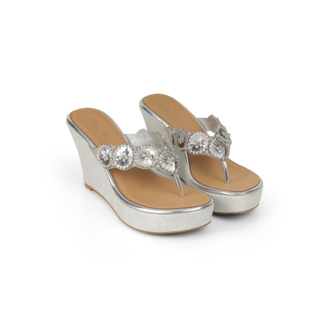 Cheemo Women Silver Ethnic Slip Ons (SKU: 92-316-27-37)