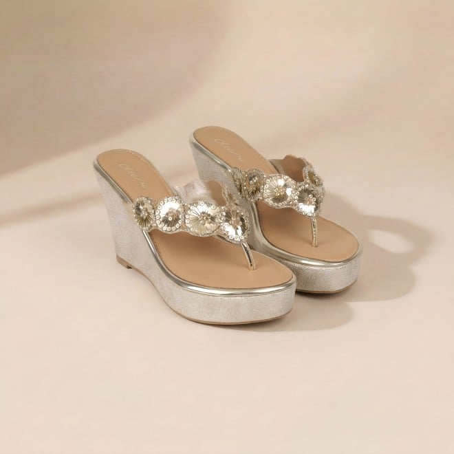 Cheemo Women Gold Ethnic Slip Ons (SKU: 92-316-15-37)