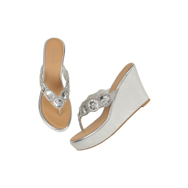 Cheemo Women Silver Ethnic Slip Ons (SKU: 92-316-27-37)