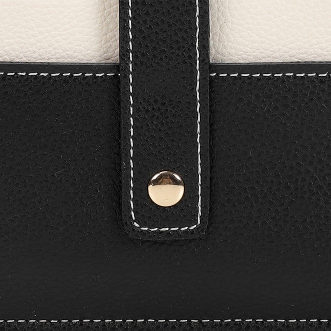 Mochi Women Black Wallet (SKU: 95-227-11-10)
